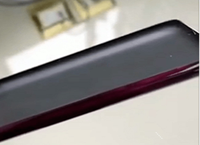 5G手機高壓成型機為您解決3.5D復(fù)合板成型難題