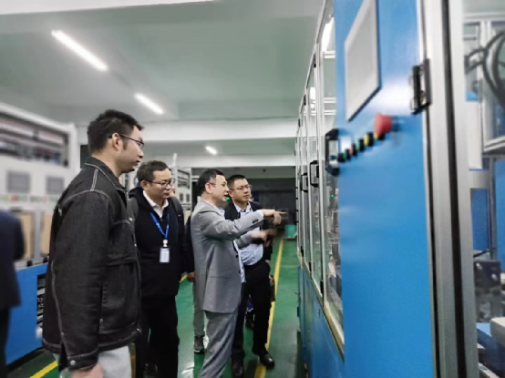 【走訪交流】執(zhí)行會(huì)長(zhǎng)范叢明帶隊(duì)走訪專精特新會(huì)員企業(yè)鑫臺(tái)銘 【走訪交流】執(zhí)行會(huì)長(zhǎng)范叢明帶隊(duì)走訪專精特新會(huì)員企業(yè)鑫臺(tái)銘