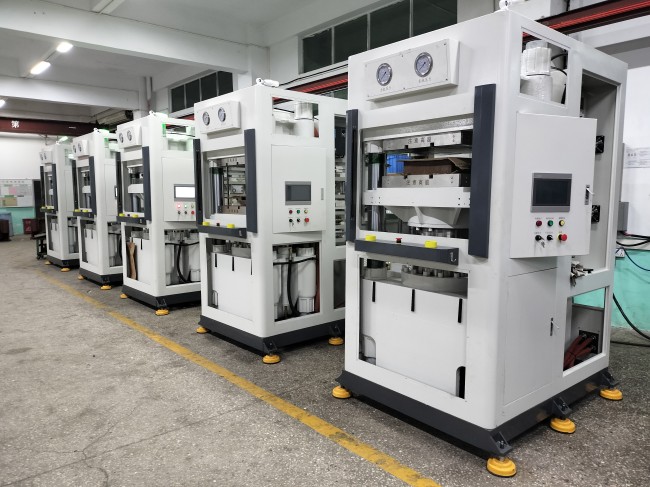 說說碳纖維真空熱壓機(jī)技術(shù) 說說碳纖維真空熱壓機(jī)技術(shù)