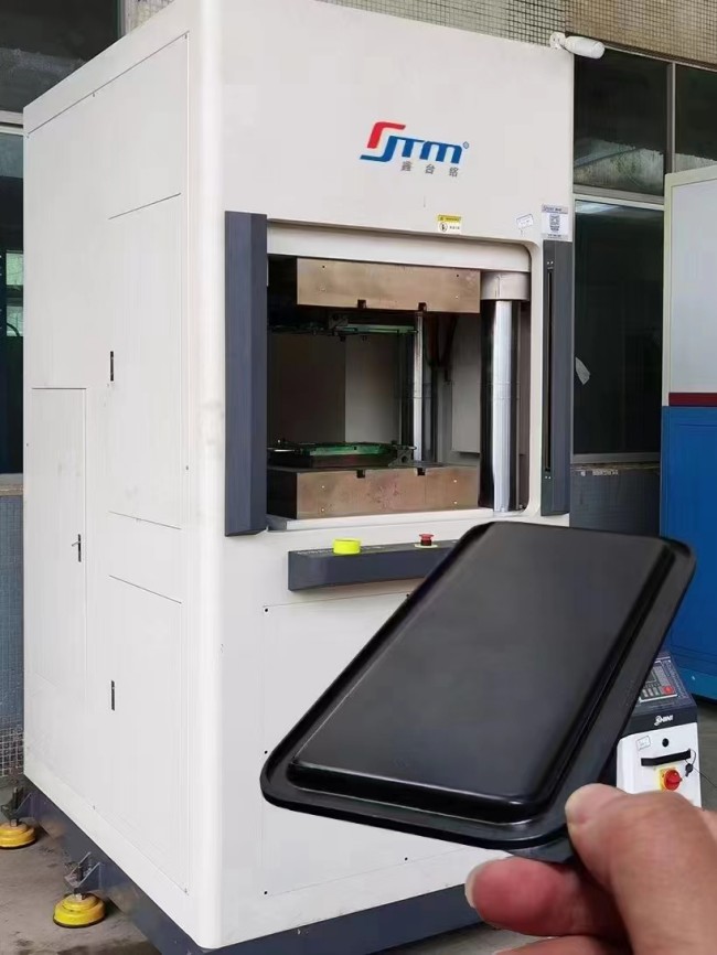 玻纖熱壓成型機(jī)廠家-手機(jī)后蓋方案 玻纖熱壓成型機(jī)廠家-手機(jī)后蓋方案