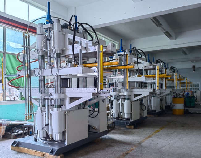 碳纖維、碳纖復(fù)合材料熱壓成型機(jī)