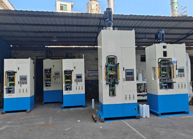 伺服粉末成型機(jī)在新能源車、儲(chǔ)能、風(fēng)電、光伏上的應(yīng)用