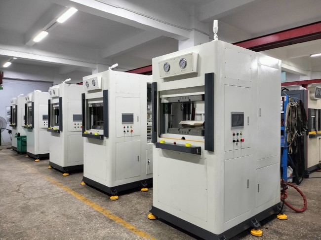 【碳纖、玻纖、復(fù)材】熱壓成型機技術(shù)